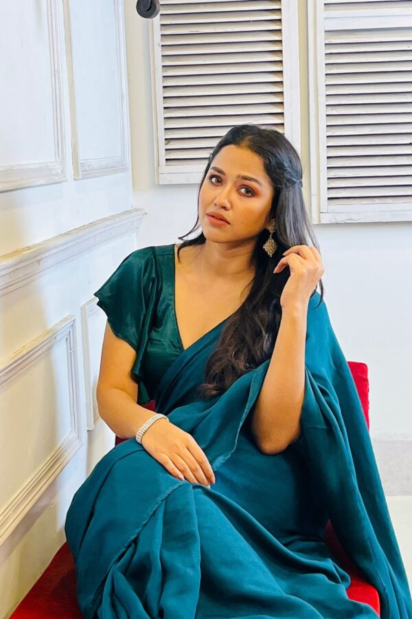 Sohini Sarkar in green Mul cotton saree from Black In Vogue