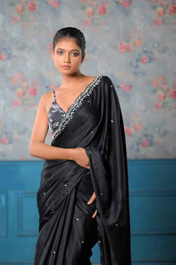 Black Damsel Tissue Saree