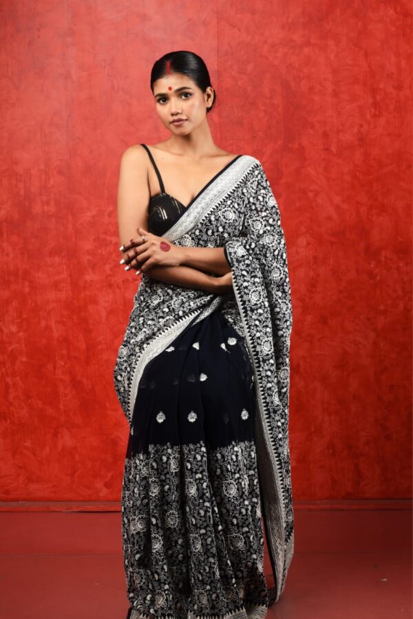 Black Queen’s Paradise (saree)