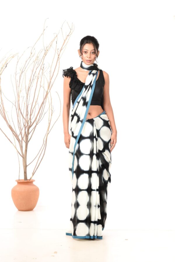 black and white rendezvous (saree)